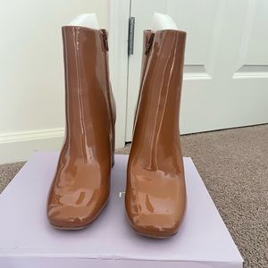 Square toe ankle boot